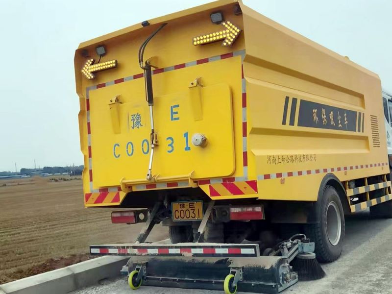 许信高速漯河段水稳清扫作业